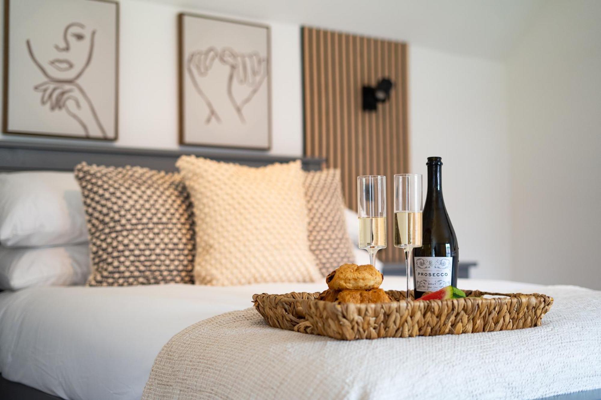 Stylish 2 Bedroom With Hot Tub And Parking Bewdley