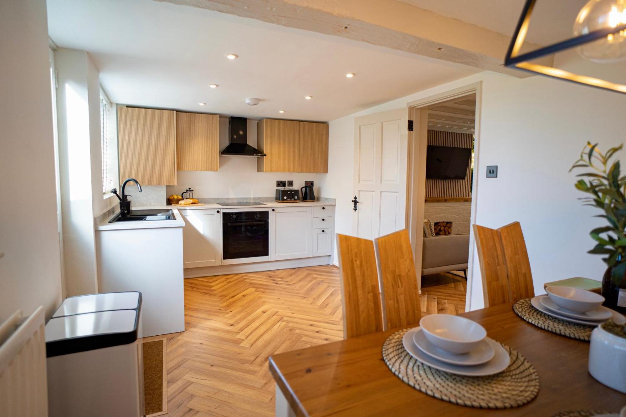 Stylish 2 Bedroom With Hot Tub And Parking Holiday home Bewdley